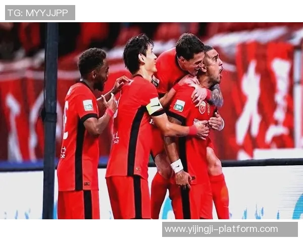 意甲焦点战平AC米兰与拜仁互交白卷转会传闻引发球迷热议